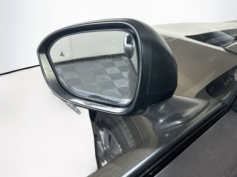 Used 2025 Nissan Kicks S image 16