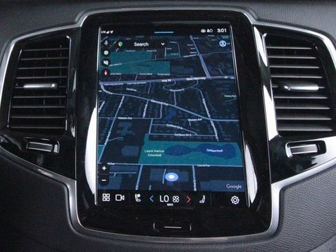 Certified 2025 Volvo XC90 T8 Plus w/ Protection Package Premier image 43