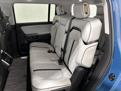 Used 2024 Rivian R1S Adventure AWD/4WD image 21