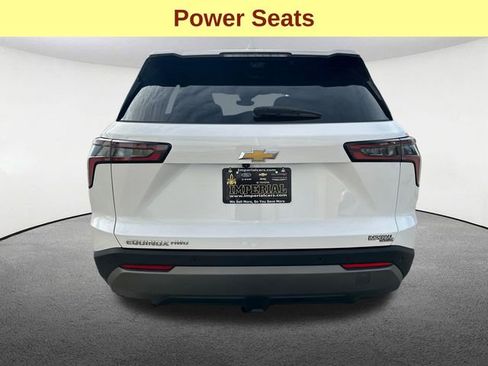 Used 2025 Chevrolet Equinox LT w/ Safety and Technology Package image 12