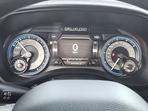 Used 2022 RAM 1500 Limited w/ Body-Colour Bumper Group AWD/4WD image 16