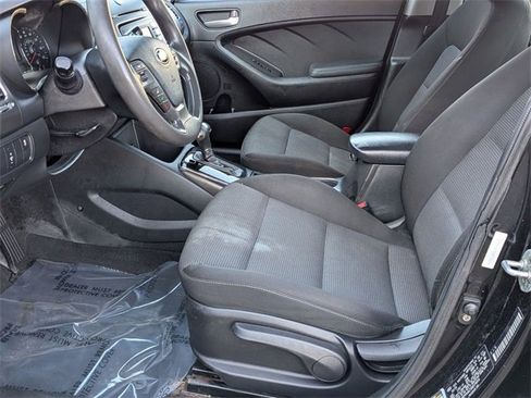 Used 2017 Kia Forte LX image 13