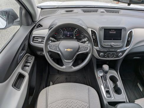 Certified 2023 Chevrolet Equinox LS w/ LS Convenience Package FWD image 15