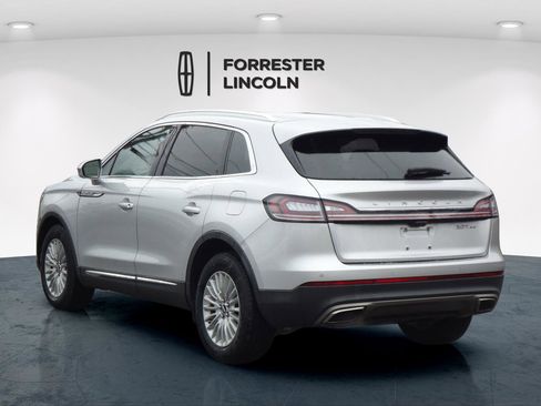 Used 2019 Lincoln Nautilus Premier image 5