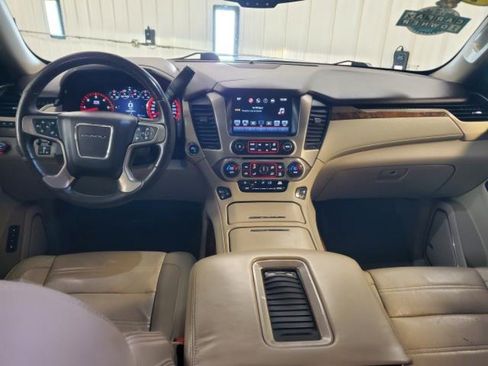 Used 2016 GMC Yukon Denali AWD/4WD image 12