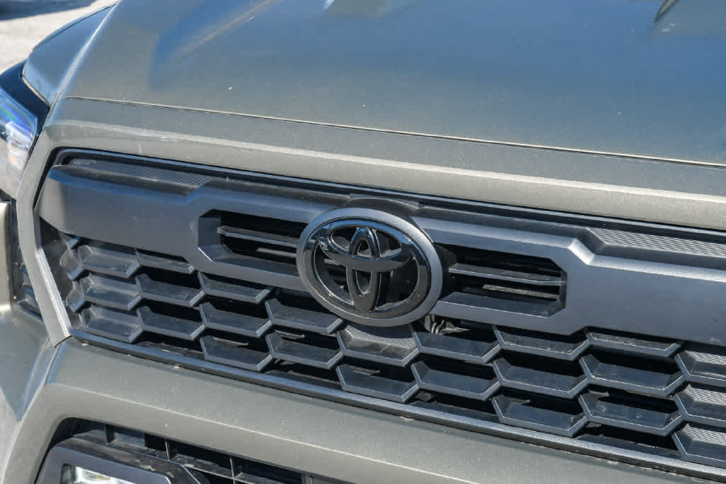 Certified 2026 Toyota Tacoma TRD Sport AWD/4WD image 5