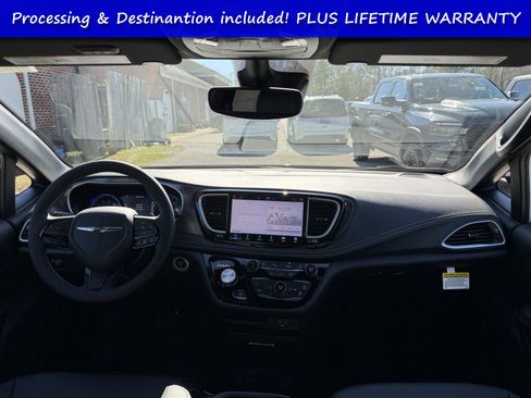 New 2026 Chrysler Pacifica Select w/ S Appearance Package FWD image 16