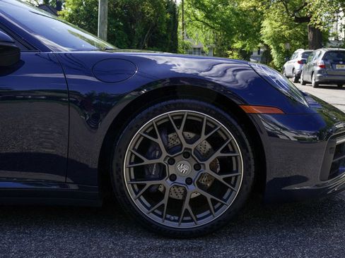 Used 2021 Porsche 911 Carrera RWD image 11