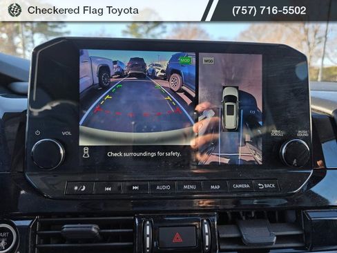 Used 2023 Nissan Pathfinder SL w/ SL Premium Package image 18