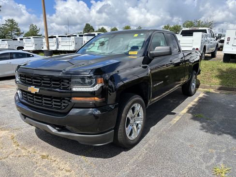 Used 2016 Chevrolet Silverado 1500 Custom w/ Custom Convenience Package RWD image 3