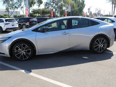 Certified 2026 Toyota Prius XLE FWD image 6