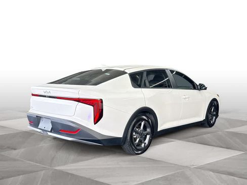 Used 2025 Kia K4 FWD image 8