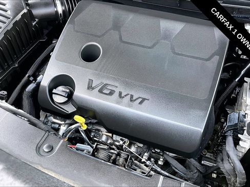 Used 2023 Chevrolet Traverse LS FWD image 30