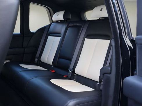 Certified 2022 Rolls-Royce Cullinan AWD/4WD image 14