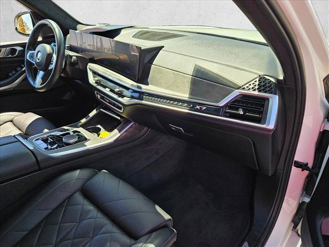 Certified 2024 BMW X7 xDrive40i w/ M Sport Package AWD/4WD image 21