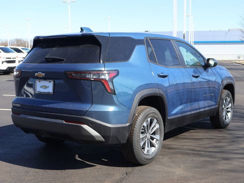 New 2026 Chevrolet Equinox LT w/ Convenience Package II image 8