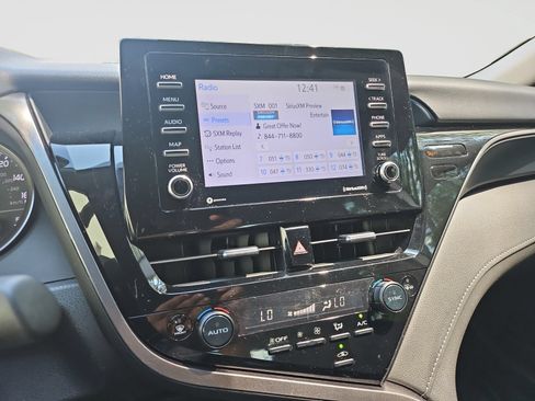 Used 2023 Toyota Camry SE FWD image 27