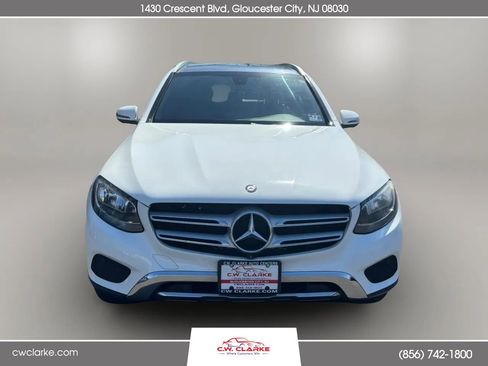 Used 2017 Mercedes-Benz GLC 300 4MATIC image 3