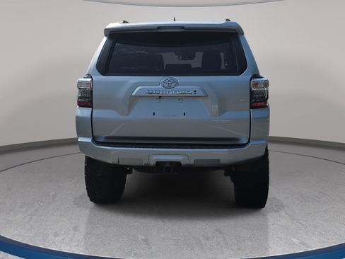 Used 2022 Toyota 4Runner SR5 Premium w/ Moonroof Package AWD/4WD image 6