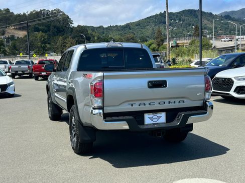 Used 2023 Toyota Tacoma TRD Off-Road AWD/4WD image 3