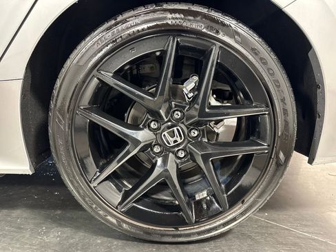Used 2023 Honda Civic Sport image 16
