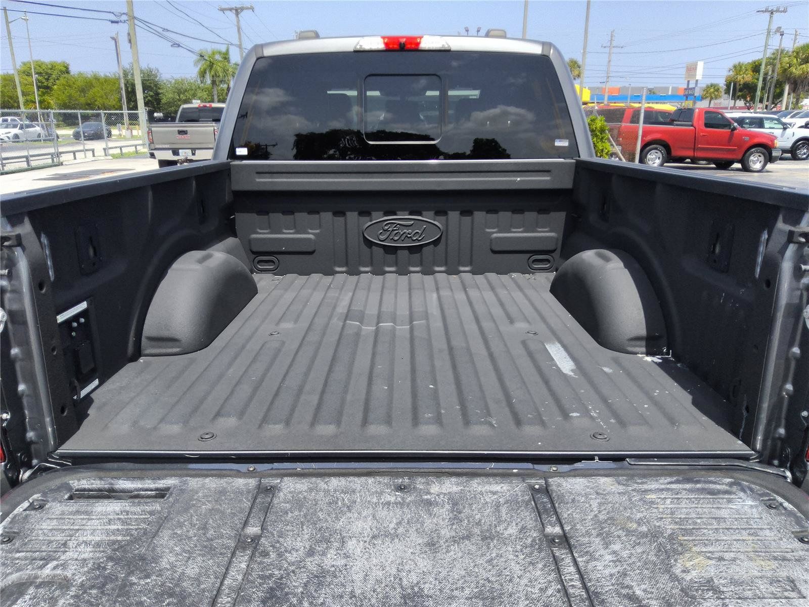 Used 2021 Ford F150 Platinum w/ Equipment Group 701A High AWD/4WD image 5