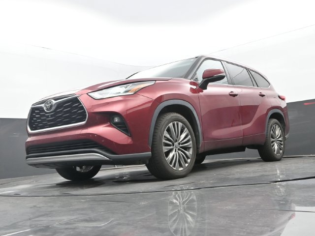 Used 2021 Toyota Highlander Platinum FWD image 12