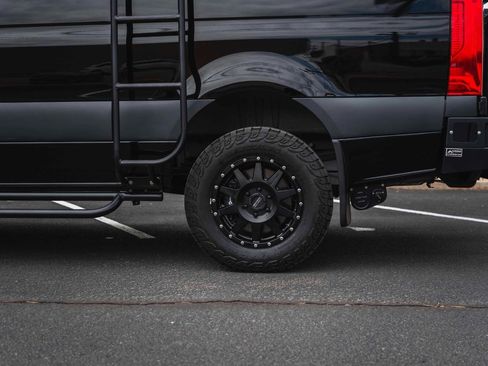 Used 2020 Mercedes-Benz Sprinter 2500 image 4