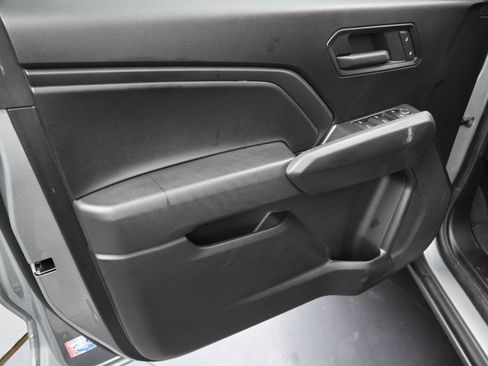 Used 2025 Chevrolet Colorado Trail Boss AWD/4WD image 11