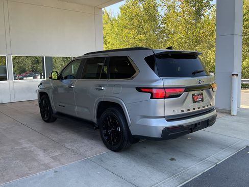 Used 2024 Toyota Sequoia SR5 image 20