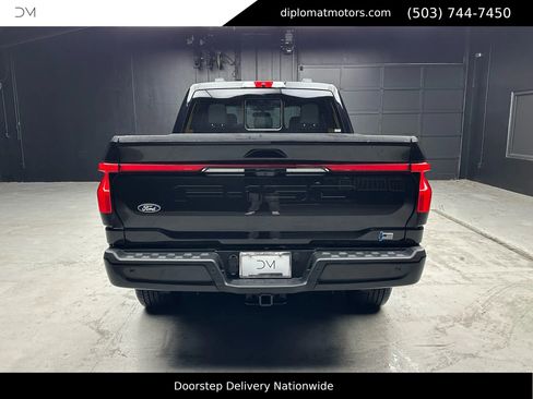 Used 2025 Ford F150 Lightning Lariat image 6