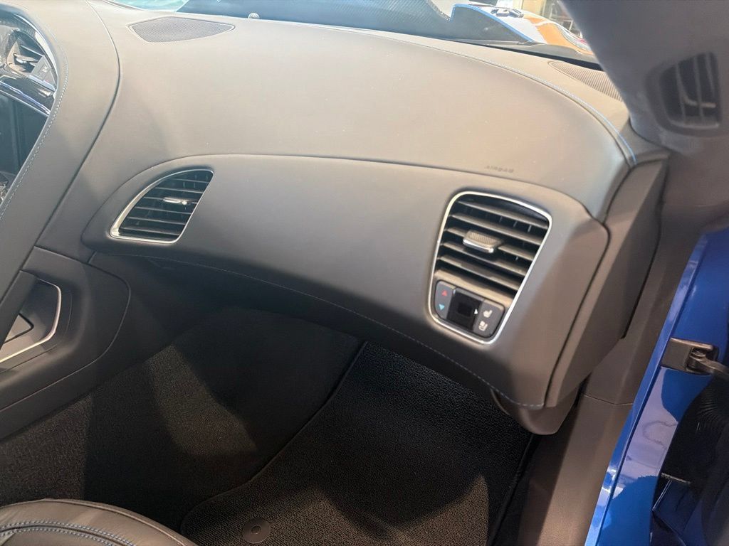 Used 2019 Chevrolet Corvette ZR1 RWD image 28