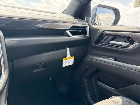 New 2026 GMC Yukon XL Elevation w/ Elevation Premium Package AWD/4WD image 27