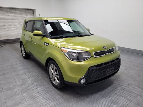 Used 2016 Kia Soul + FWD image 13
