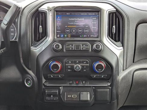 Used 2022 Chevrolet Silverado 2500 LT w/ Convenience Package AWD/4WD image 13