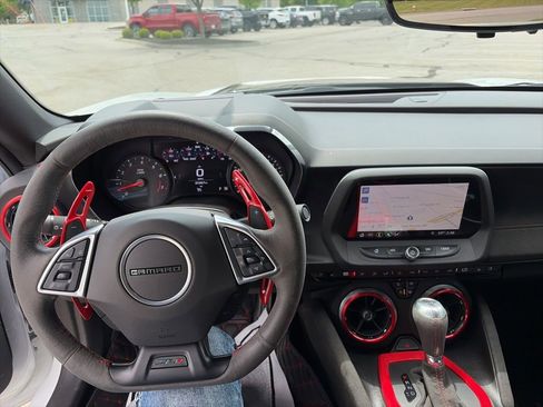 Used 2019 Chevrolet Camaro ZL1 RWD image 46