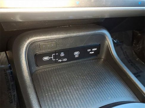 Used 2024 Hyundai Kona SEL image 16