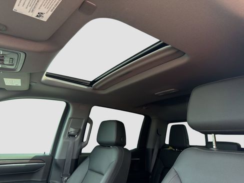 Used 2023 GMC Sierra 1500 SLT image 29