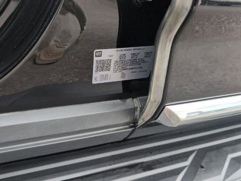 Used 2022 GMC Yukon SLT w/ SLT Luxury Package image 32