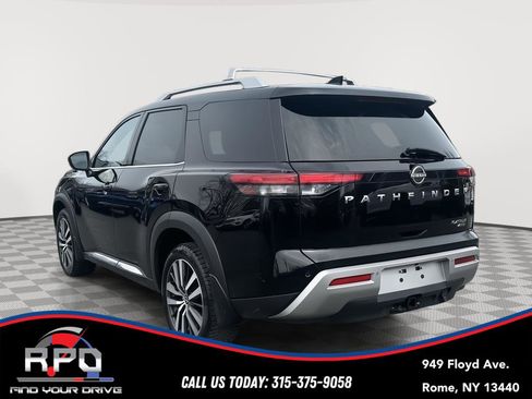 Used 2022 Nissan Pathfinder Platinum w/ Cargo Package AWD/4WD image 3