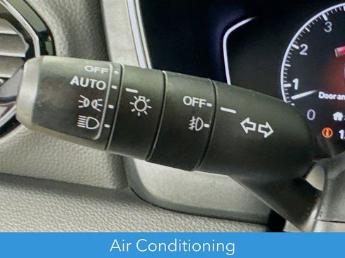 Used 2024 Honda Pilot Touring image 15