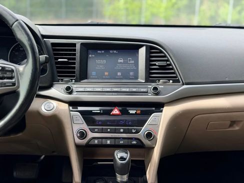 Used 2018 Hyundai Elantra Value Edition w/ Cargo Package FWD image 20
