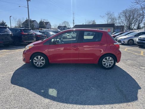 Used 2014 Toyota Yaris LE image 35