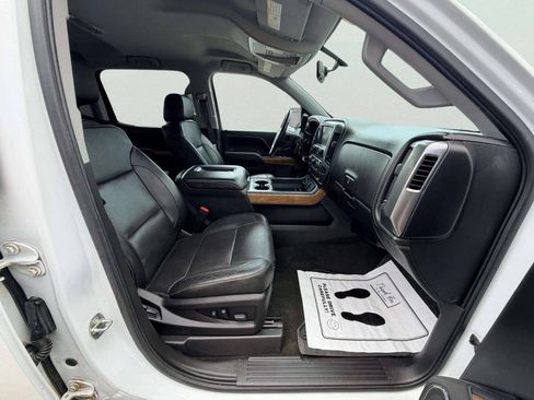 Used 2017 Chevrolet Silverado 1500 LTZ w/ Sport Package AWD/4WD image 30