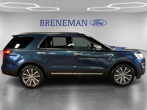 Used 2017 Ford Explorer Platinum AWD/4WD image 5