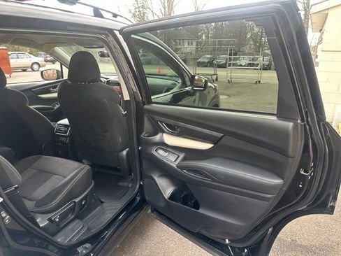 Used 2020 Subaru Ascent Premium w/ Convenience Package image 16