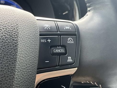 Used 2024 Toyota Crown AWD/4WD image 36