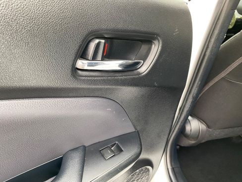 Used 2022 Toyota Prius LE FWD image 31