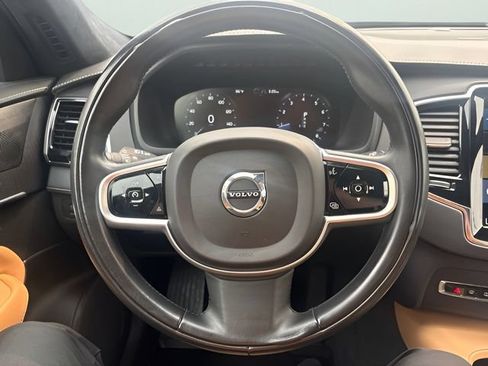 Used 2021 Volvo XC90 T6 Inscription w/ Lounge Package AWD/4WD image 11