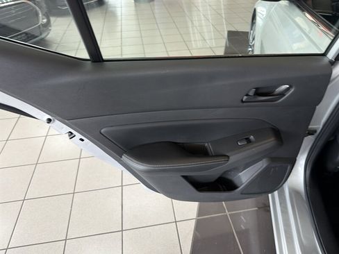 Used 2024 Nissan Altima 2.5 SV FWD image 14